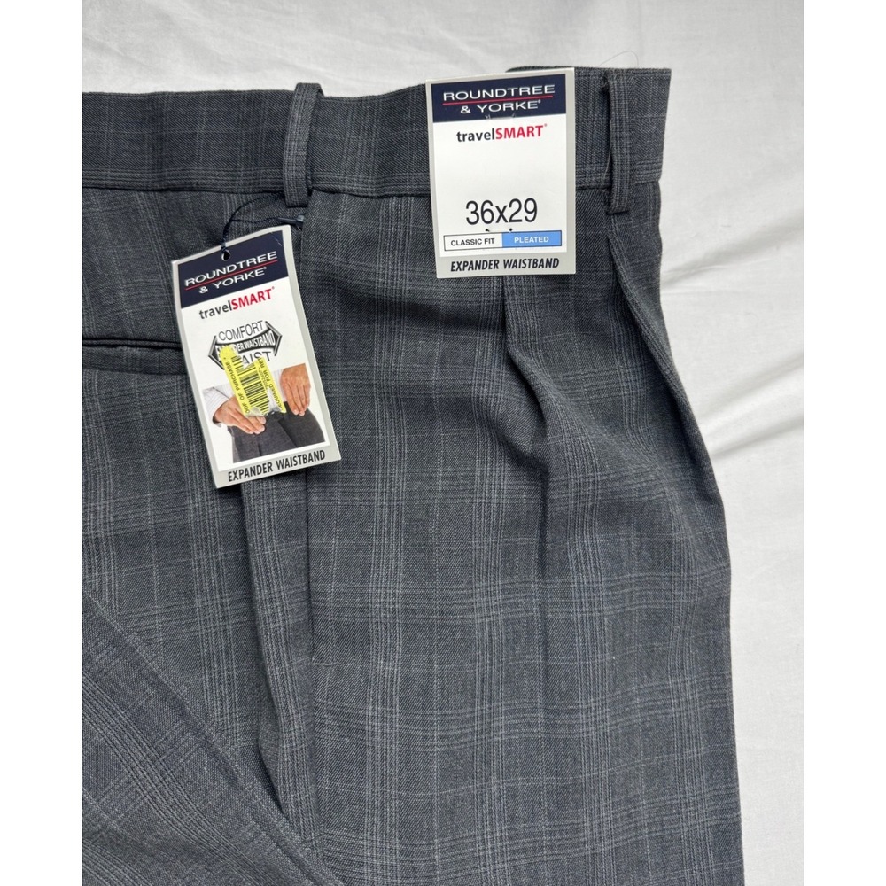 Roundtree & Yorke Mens 36x29 Charcoal Gray Check Plaid Pleated Dress Pants - Picture 2 of 16